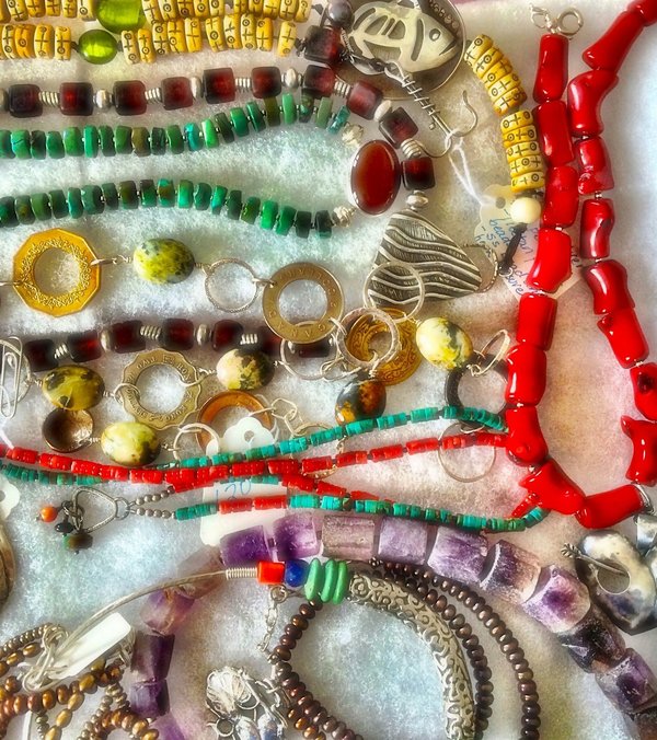 Comment choisir des bijoux en pierres naturelles selon leurs vertus énergétiques?